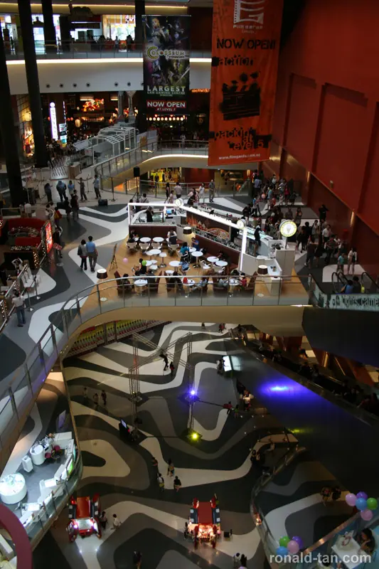 Iluma @ Bugis Light Up