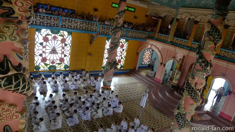 1 Day Cao Dai Temple & Cu Chi Tunnels Tour