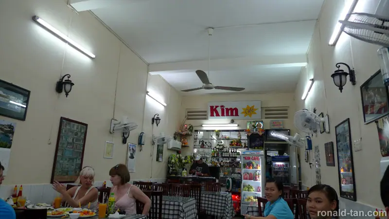 1 Day Cao Dai Temple & Cu Chi Tunnels Tour