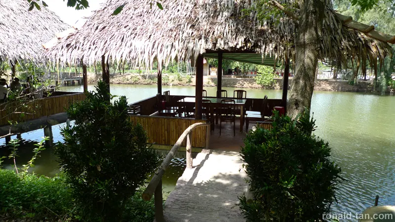 1 Day Cai Be & Vinh Long via the Mekong Delta Tour